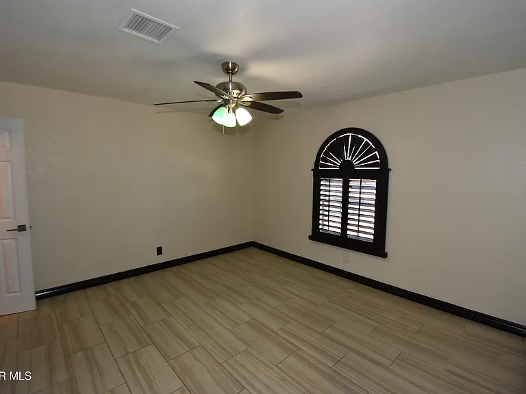 10800 Saigon Dr — Photo 23