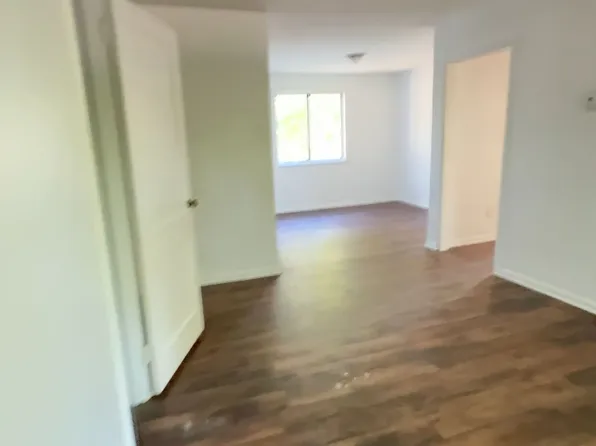 206 Laurens St #M4, Camden, SC 29020