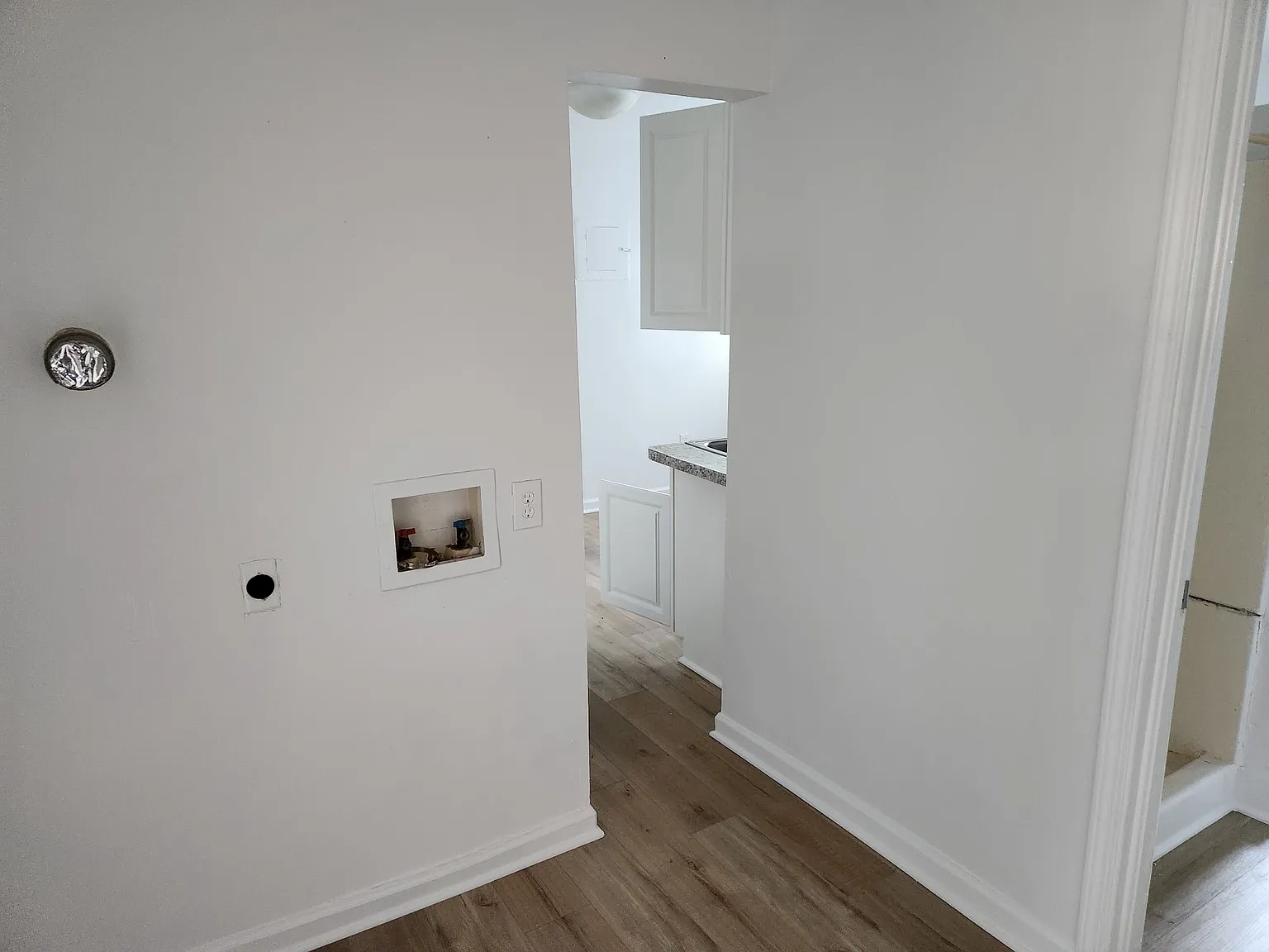 2 bed, 900 sqft, $1,500 — Photo 2