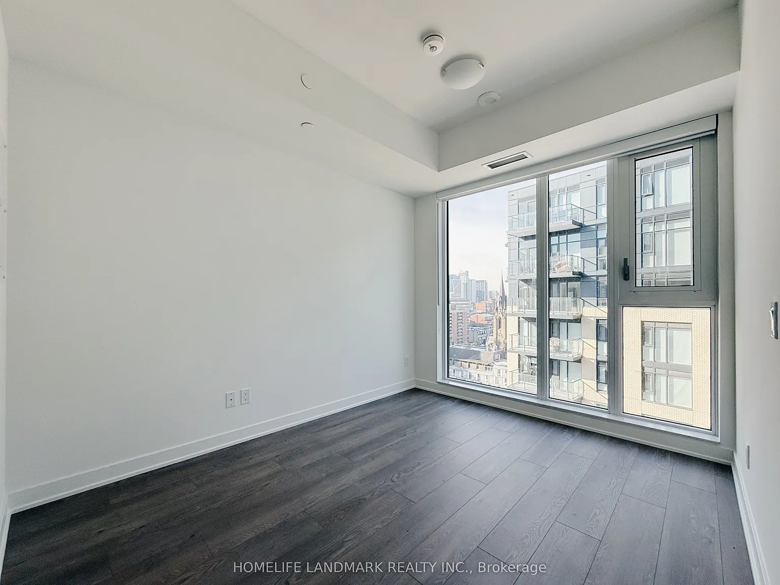 543 Richmond St W #1410 photo 1