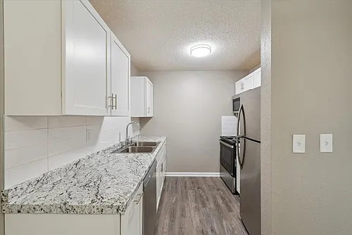 4013 Harvest Ln Photo 1