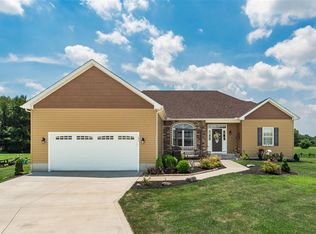 192 Almahurst Rd, Pataskala, OH 43062