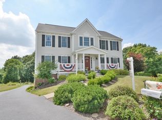 414 Pin Oak Dr, Mc Donald, PA 15057