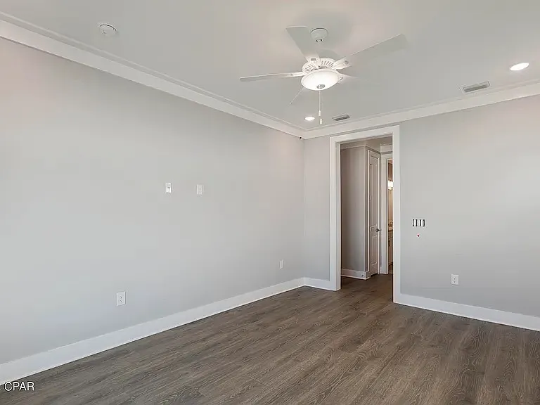 22802 Lakeview Dr — Photo 10