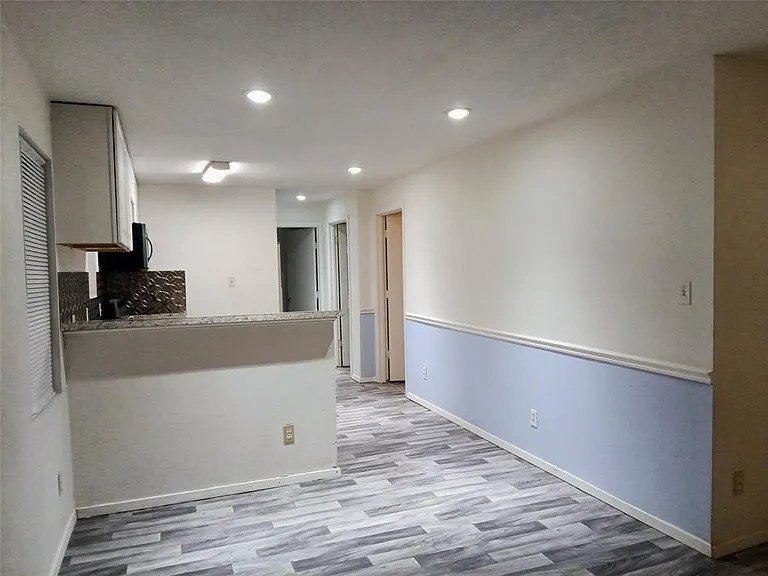 468 W Washington St — Photo 6