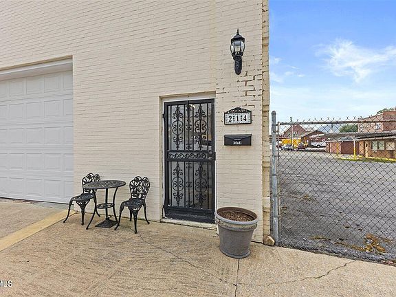 2nd image of 214 Union St