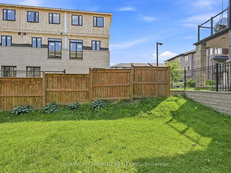 4870 Connor Dr — Photo 30