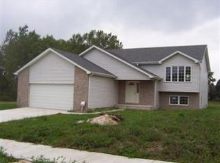 9630 Arthur Ct, Crown Point, IN 46307