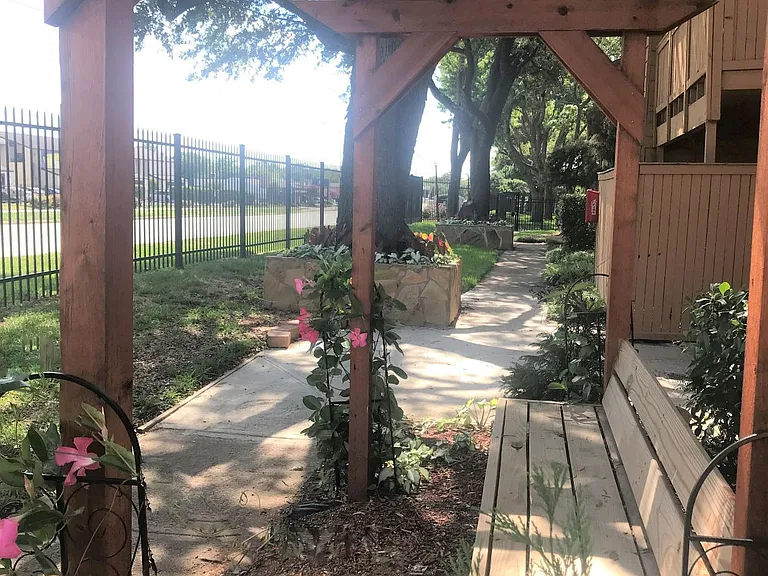 Sun Colony — Photo 28