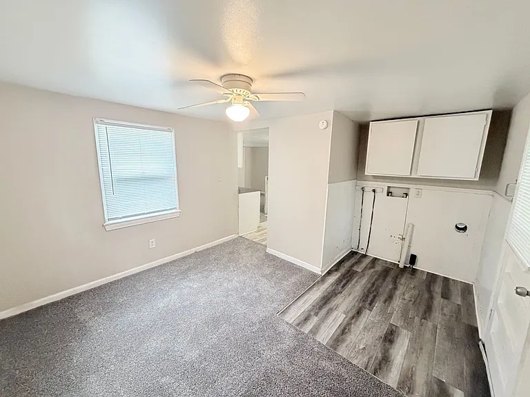 806 1/2 E Devon St — Photo 6