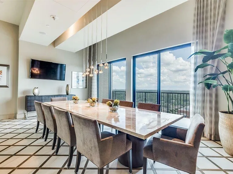 9787 Katy Fwy #1611 — Photo 18