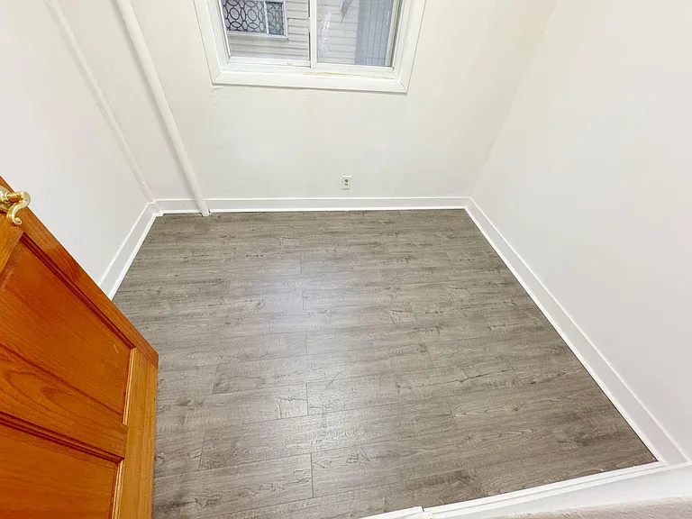 3612 S Wood St #1R — Photo 8