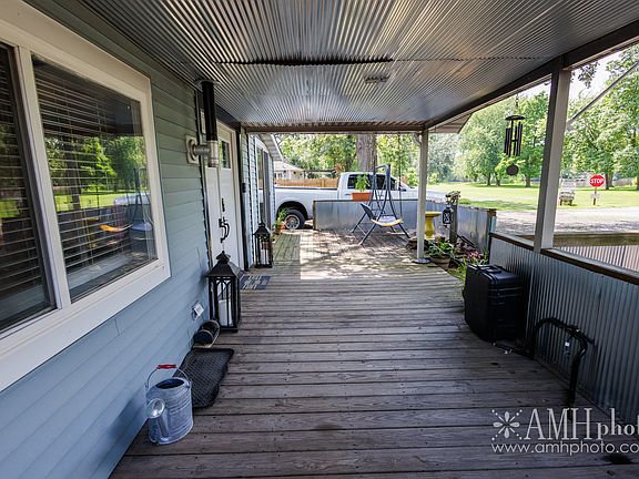 2nd image of 2 Elmwood Ave