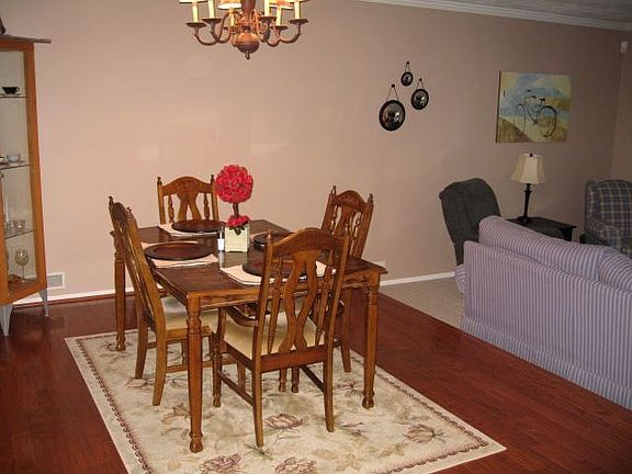Formal Dining Rm