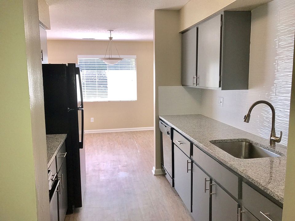 Applewood At The Cove Apartments 7841 N Anita Ave Kansas City MO Zillow