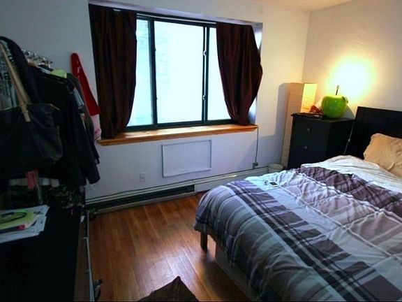 3rd image of 608 E 11th St APT 1B