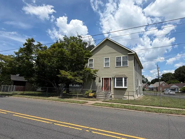 1043 Hornberger Ave, Roebling, NJ 08554