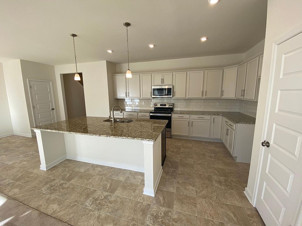 1st image of 4000 Lonas Pkwy