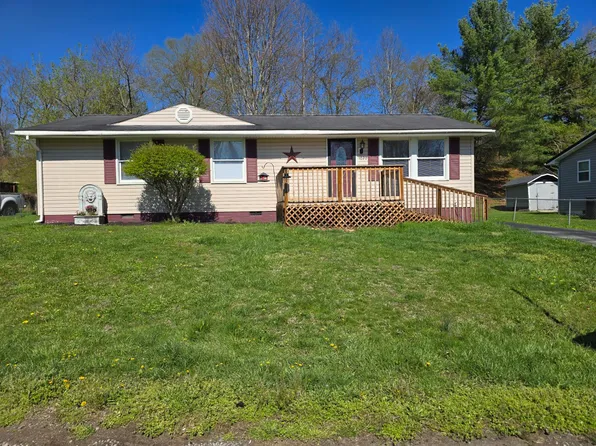 1020 Elizabeth St, Oak Hill, WV 25901