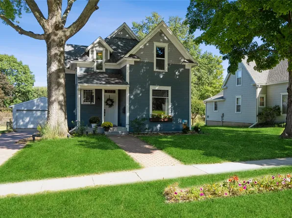 900 Lincoln St, Pella, IA 50219