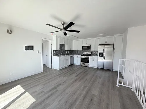 Floor plan 202