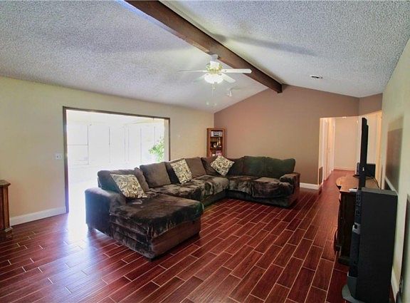 4th image of 2704 Highland Cir