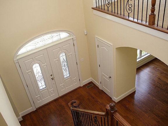 2-Story Foyer