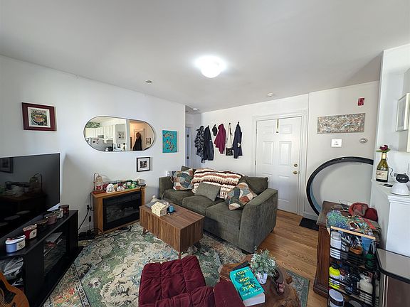 5th image of 33 Roberts Rd #3L