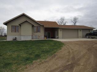 808 W Hope Ave, Nelson, MN 56355