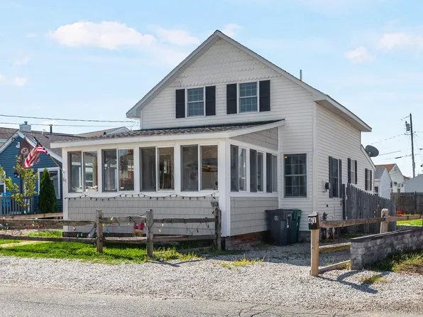 61 Island Path, Hampton, NH 03842