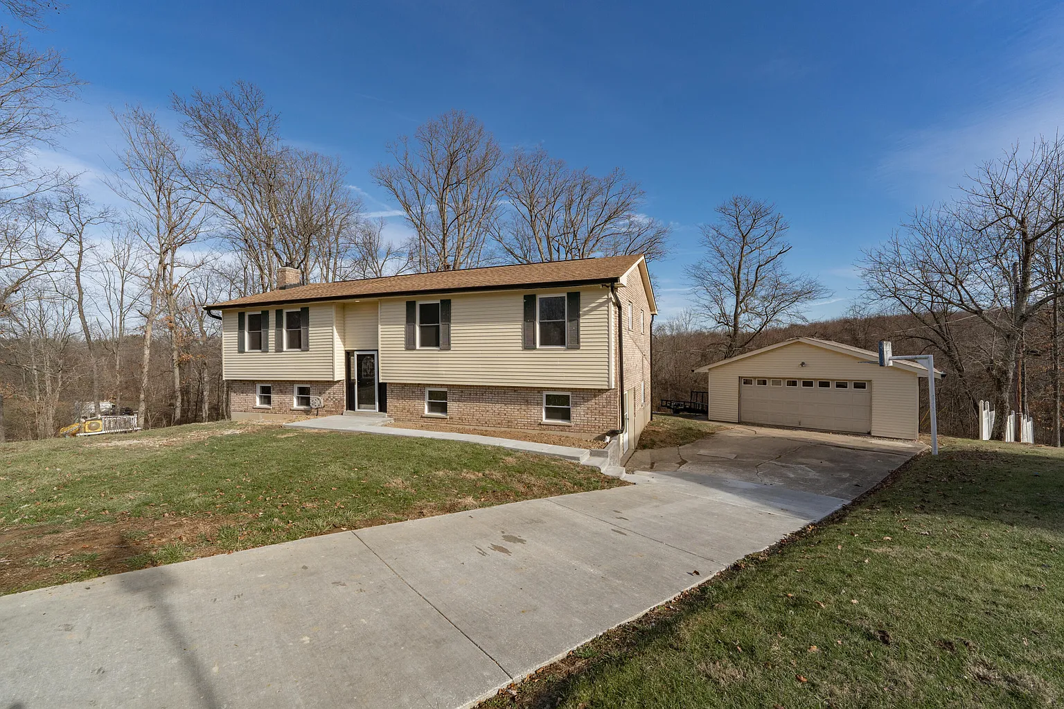 1729 Relway Dr photo 1