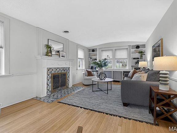 4th image of 1026 Kirkham Ave