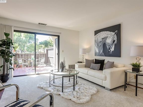 2nd image of 39865 Cedar Blvd Unit 142