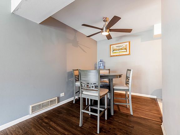 5th image of 4827 W 109th St APT 101