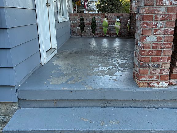 4th image of 623 Ross Ave