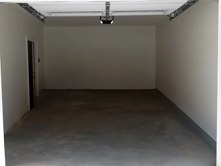 728 Green St NE — Photo 18