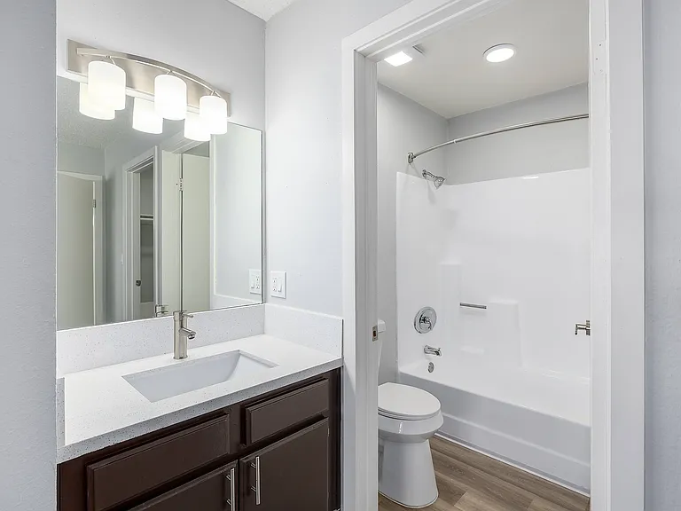 13929 Vanowen St — Photo 17