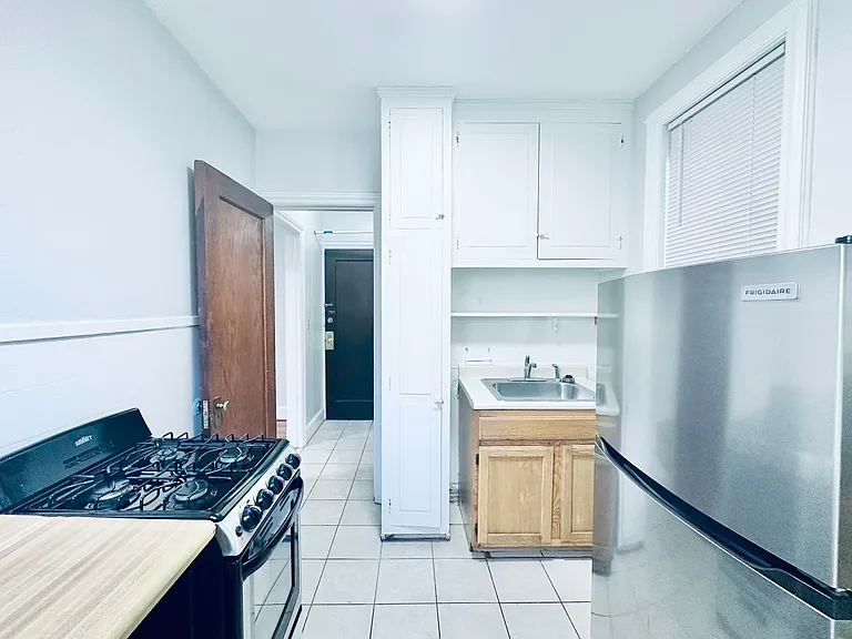 25 Lynwood Pl — Photo 11