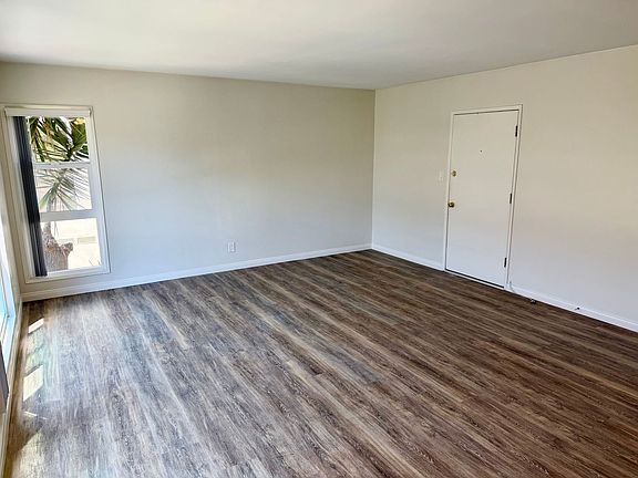 2nd image of 515 Avenue G APT A