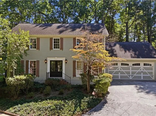 4894 McPherson Dr NE, Roswell, GA 30075