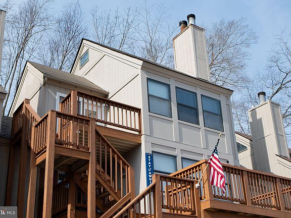 4th image of 143 Jeffrey Ln Building 20-B