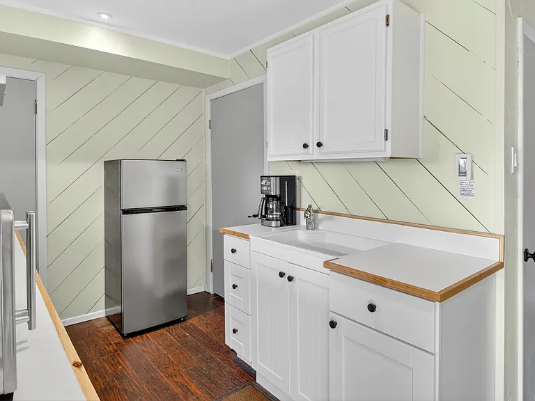 Brook Cir — Photo 12