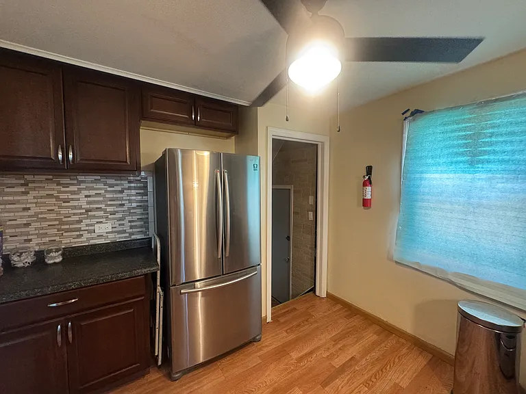 14123 S Wabash Ave — Photo 6
