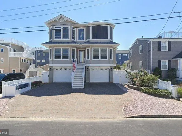5 W Coughlan Ave, Brant Beach, NJ 08008