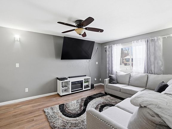 5th image of 1905 Woodcrest Rd