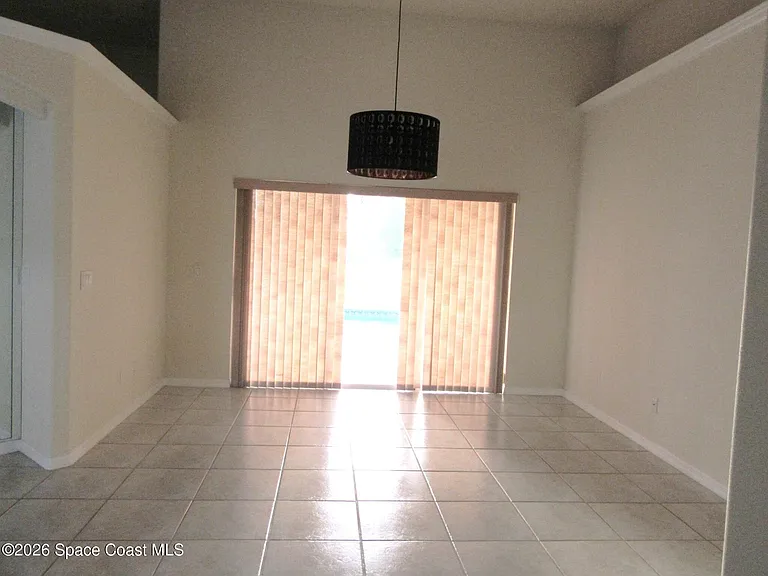 1804 Abbeyridge Dr — Photo 4