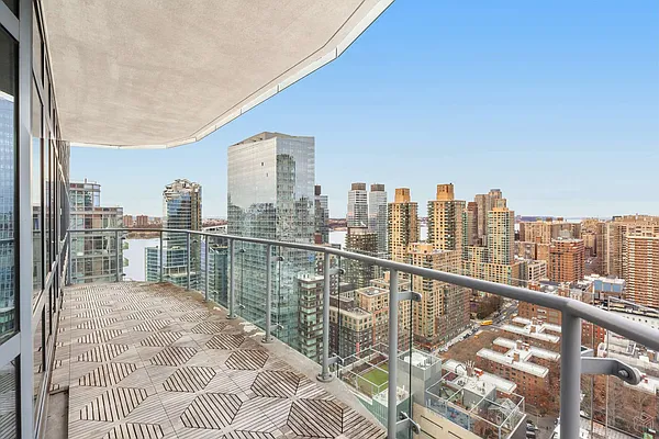 Sold by Halstead Real Estate | media 7