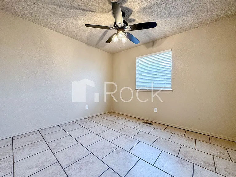 7024 Woodlake Dr — Photo 16