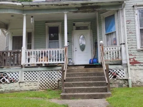 206 Yates Ave, Grafton, WV 26354