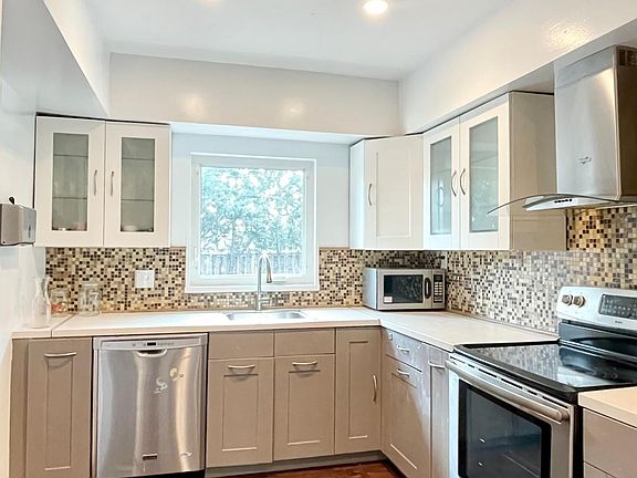 Bright updated kitchen